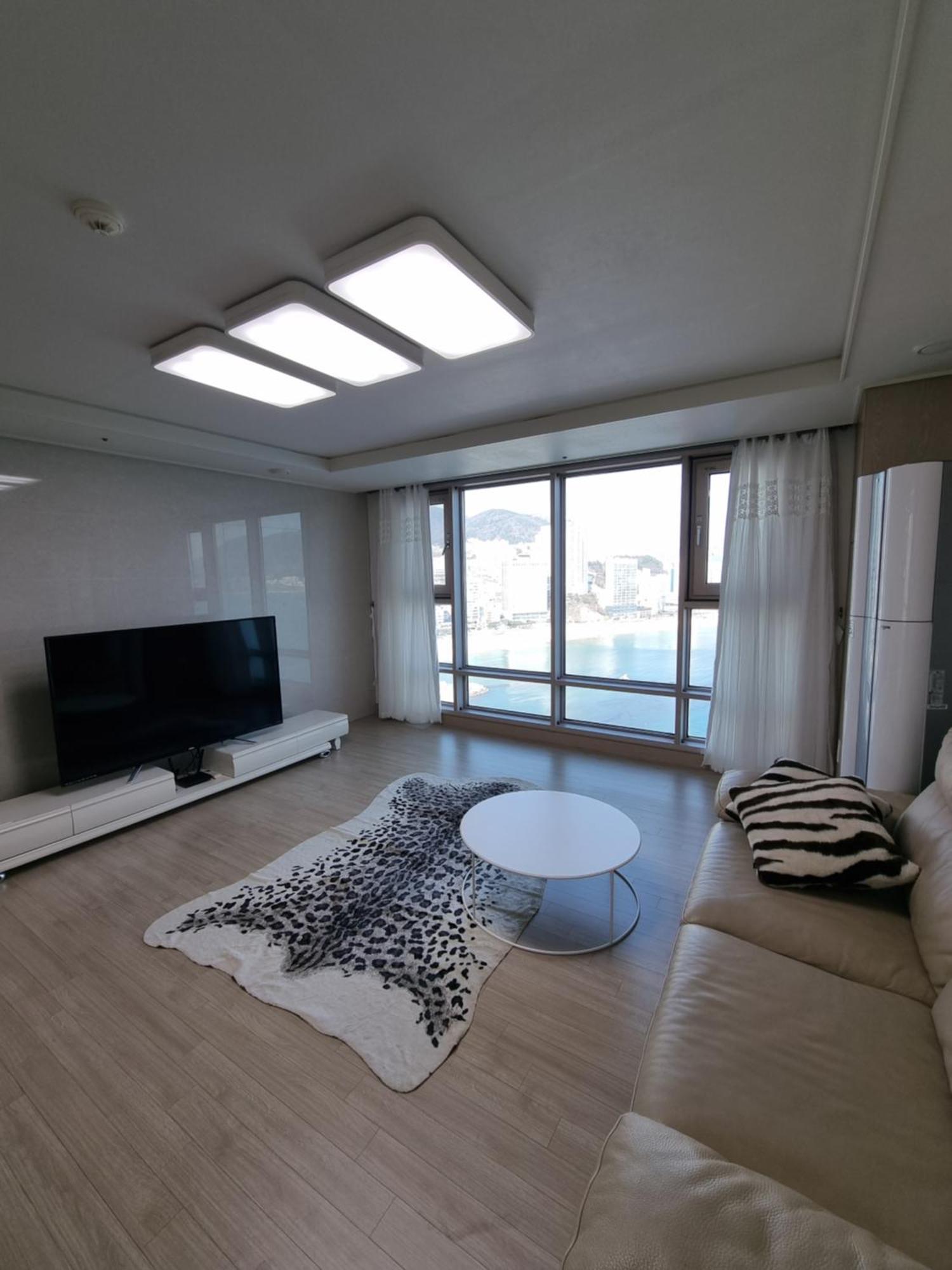 Luxury Ocean View Appartement Busan Buitenkant foto