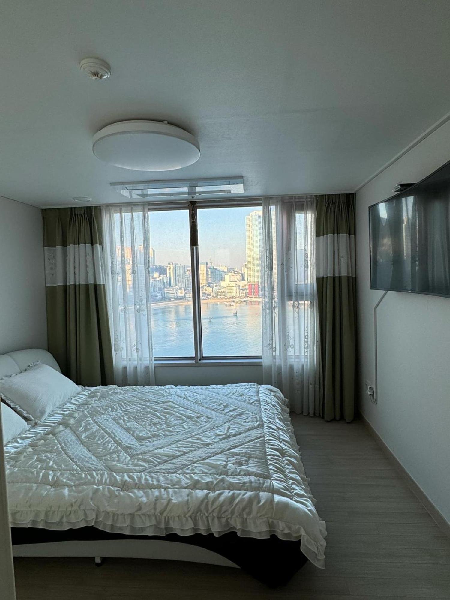 Luxury Ocean View Appartement Busan Buitenkant foto